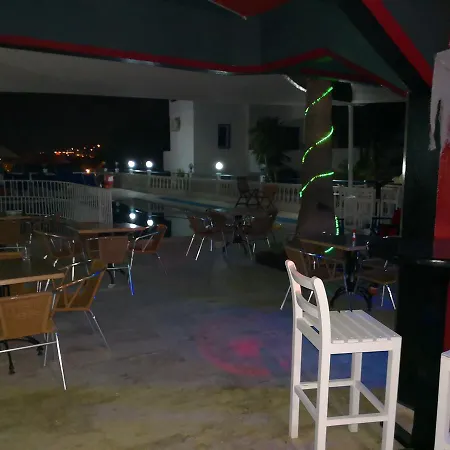 Roadhouse Boutik Aparthotel