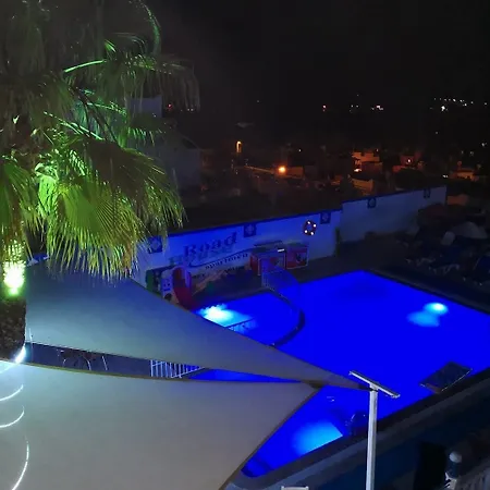 Ξενοδοχείο με διαμερίσματα Roadhouse Boutik Gümbet